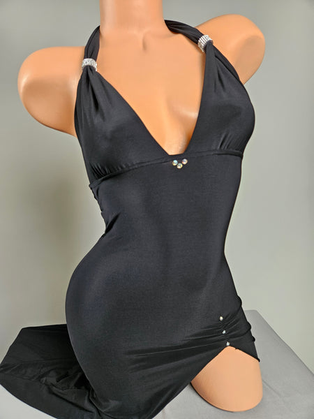 Black Gown w/ Criss Cross Back (Small)
