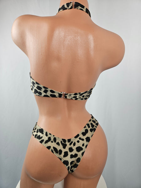 Bandeau Thong Bikini w/ Matching Choker